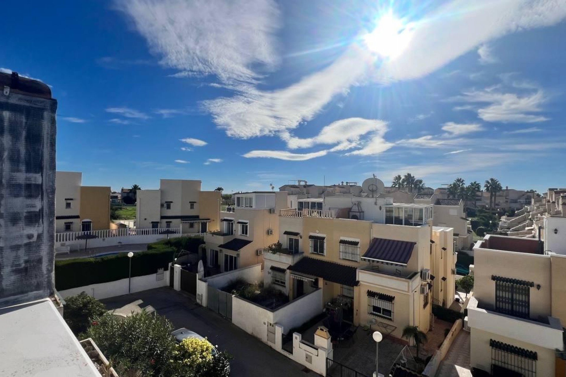 Brukt - Town House -
Orihuela Costa - Los Almendros-la Florida