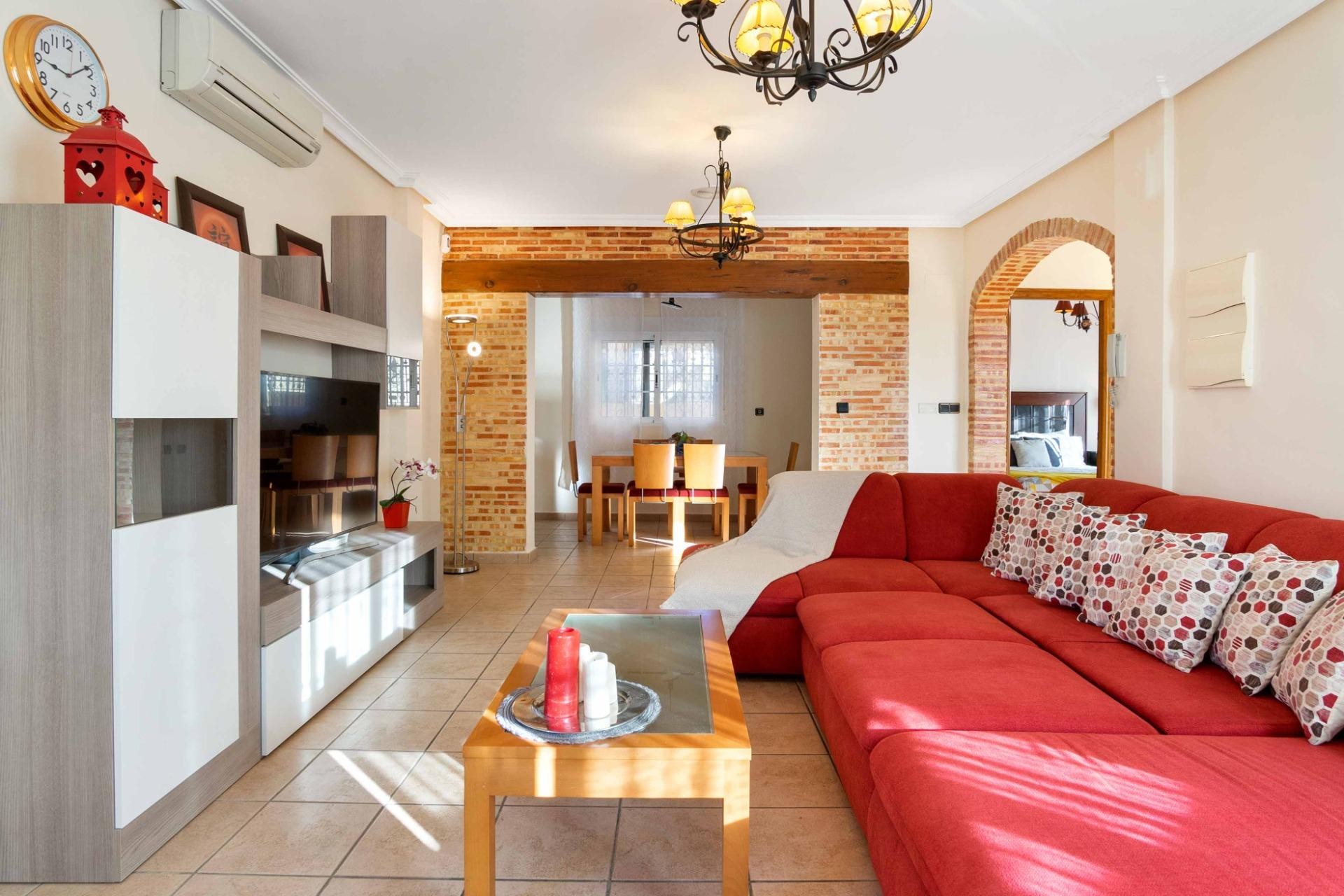 Brukt - Town House -
Orihuela Costa - Los Almendros-la Florida