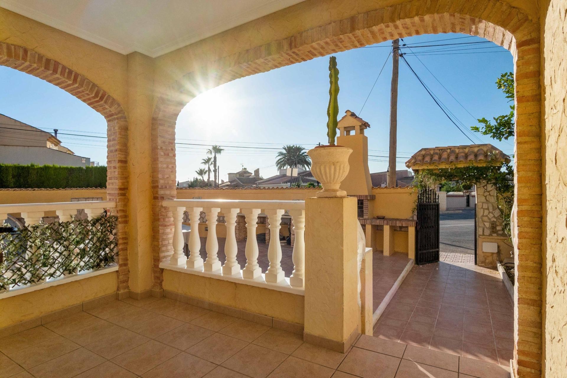 Brukt - Town House -
Orihuela Costa - Los Almendros-la Florida