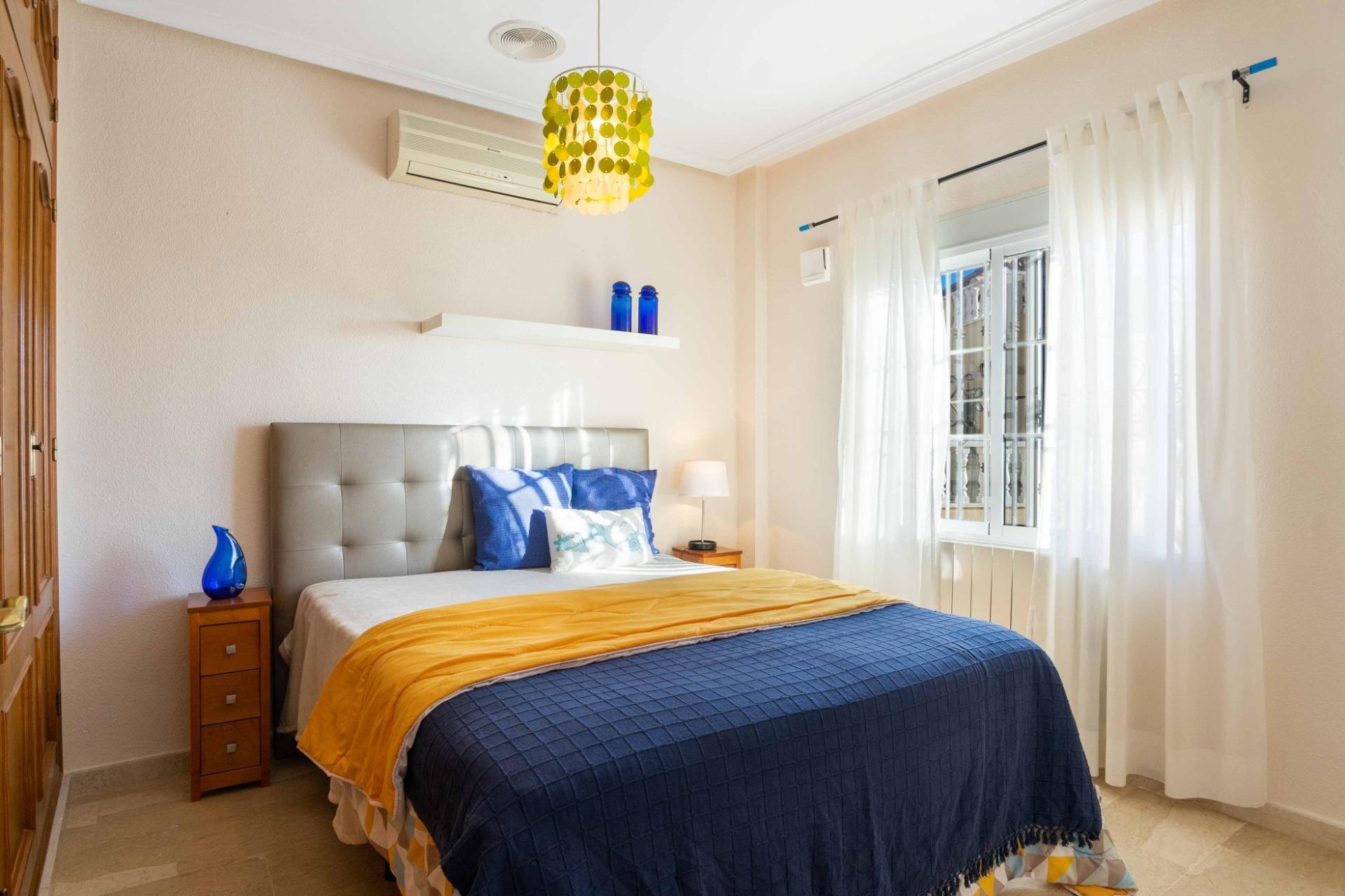 Brukt - Town House -
Orihuela Costa - Los Almendros-la Florida