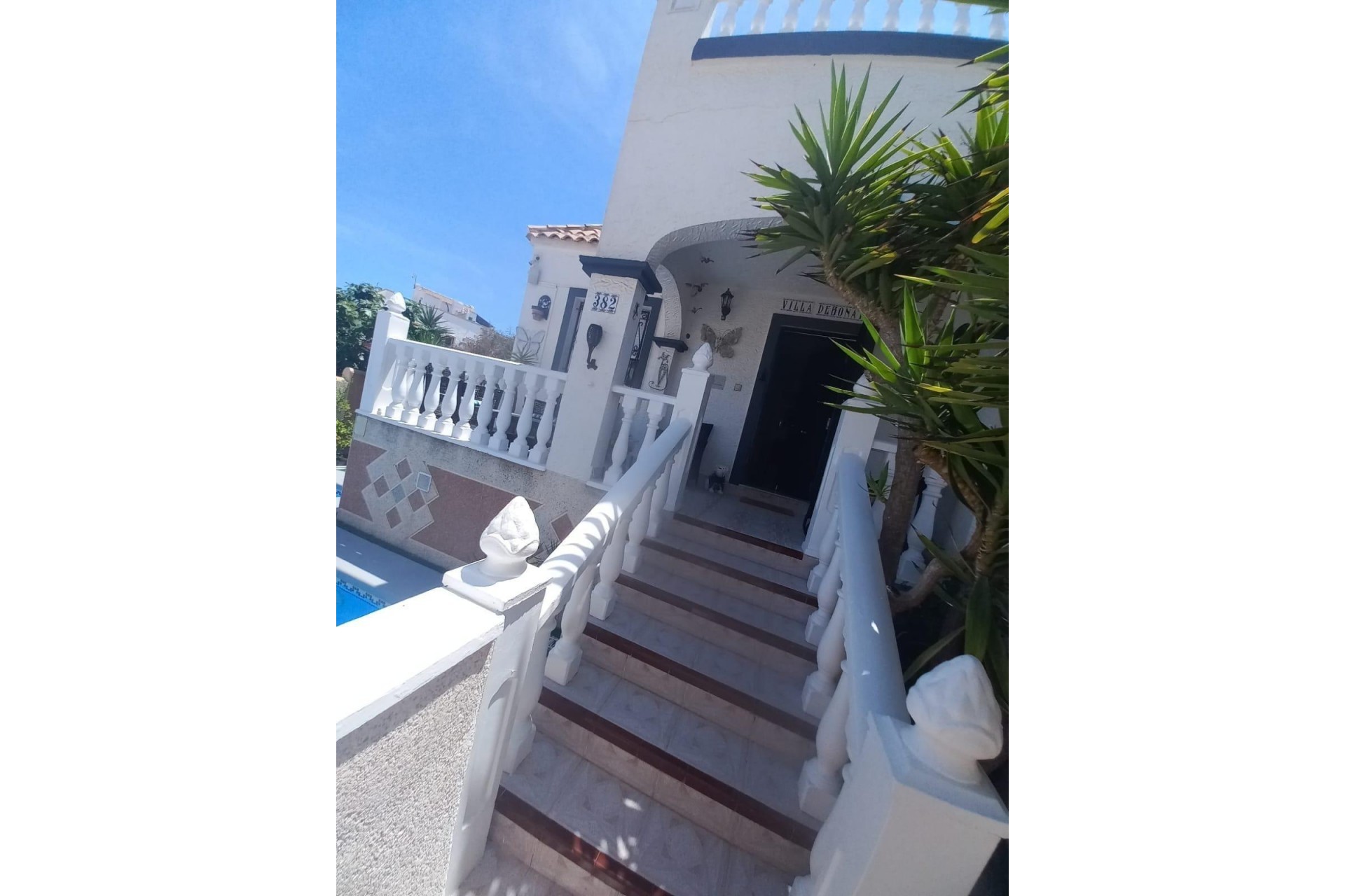 Brukt - Town House -
Orihuela Costa - Los Almendros-la Florida