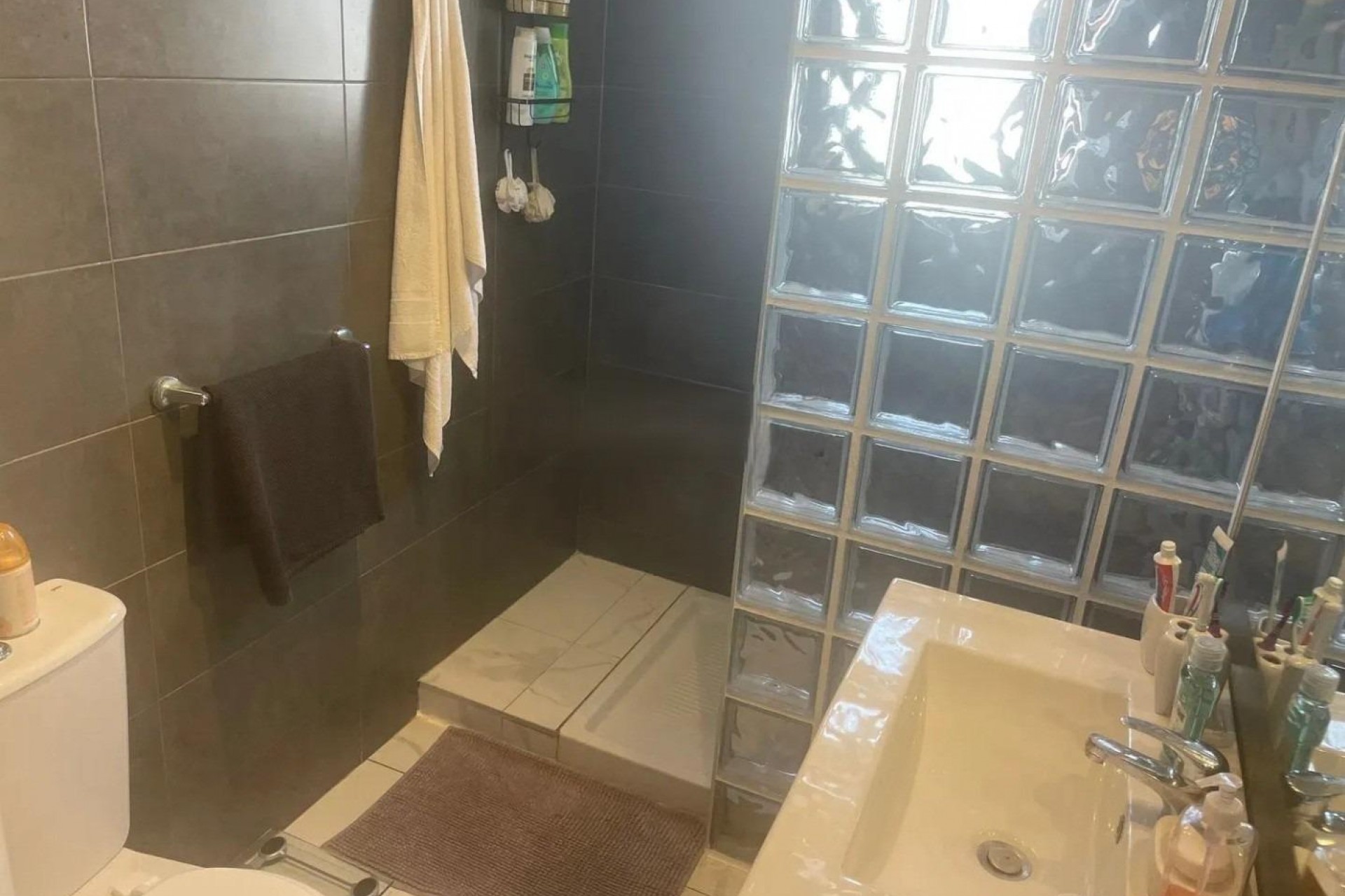 Brukt - Town House -
Orihuela Costa - Los Almendros-la Florida
