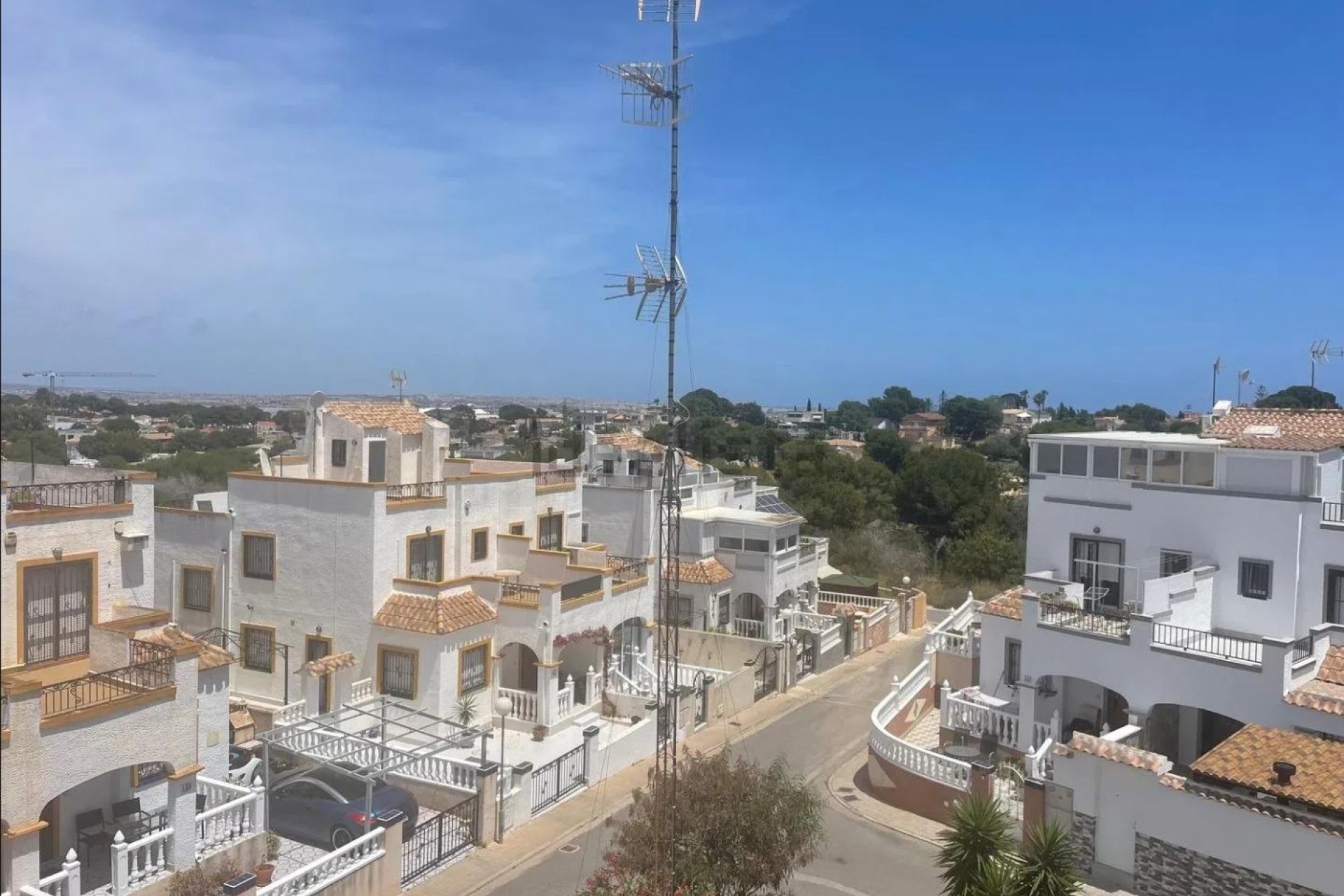 Brukt - Town House -
Orihuela Costa - Los Almendros-la Florida