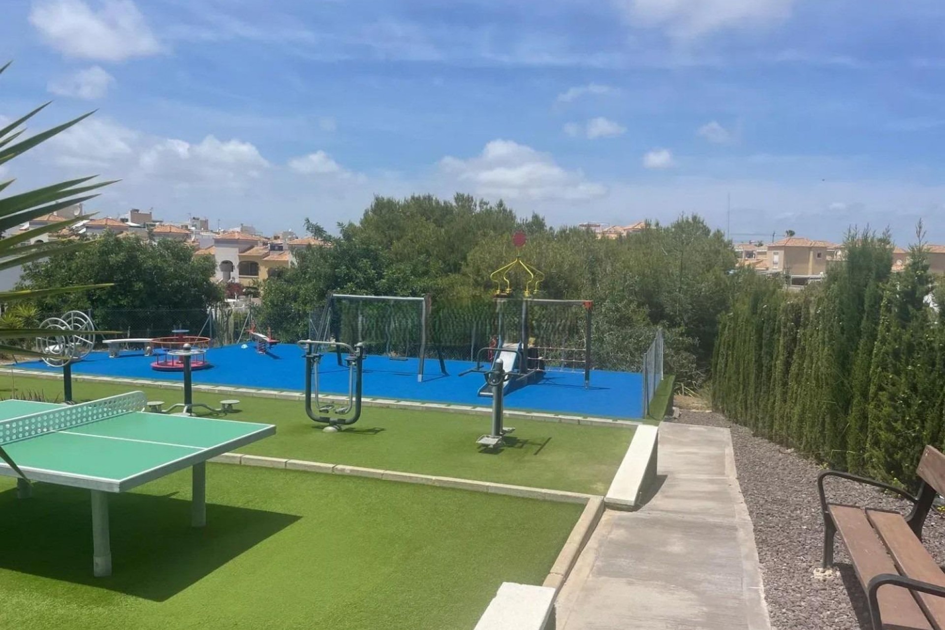 Brukt - Town House -
Orihuela Costa - Los Almendros-la Florida
