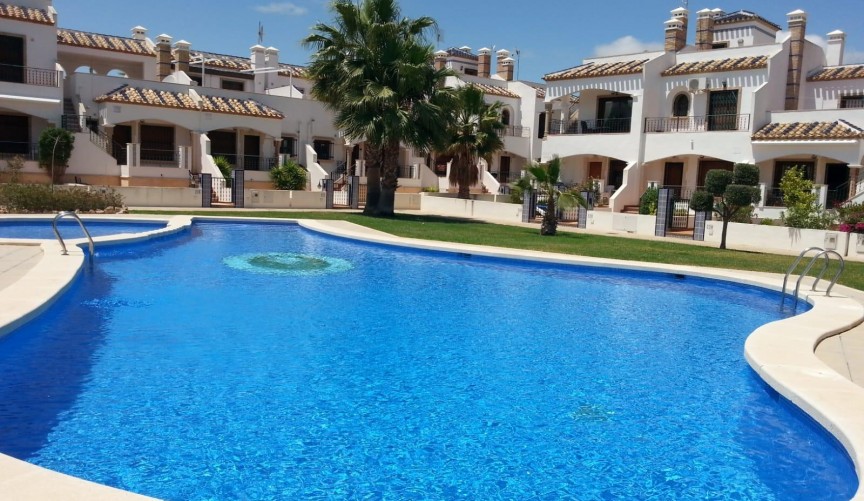 Brukt - Town House -
Orihuela Costa - PAU 8