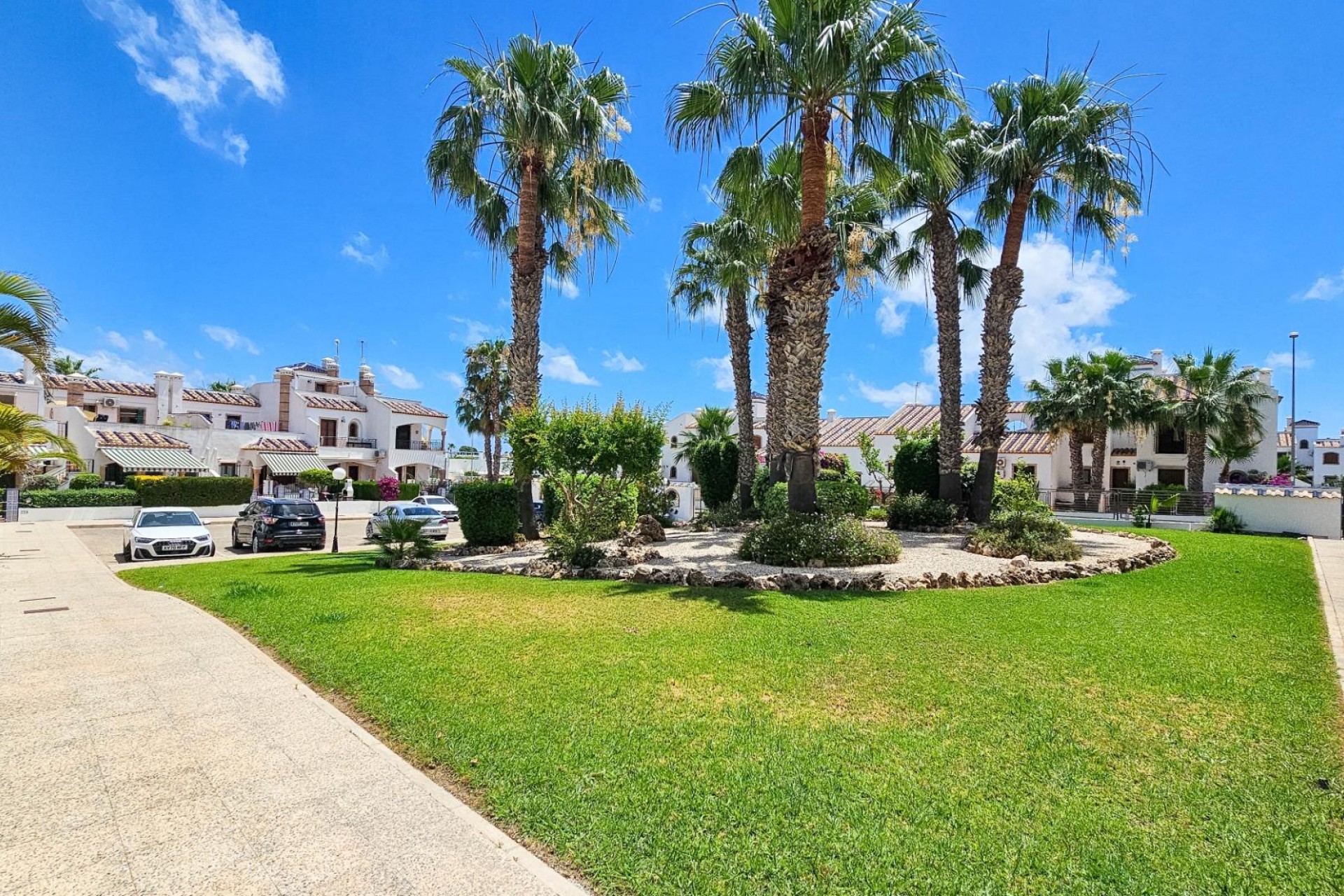 Brukt - Town House -
Orihuela Costa - PAU 8