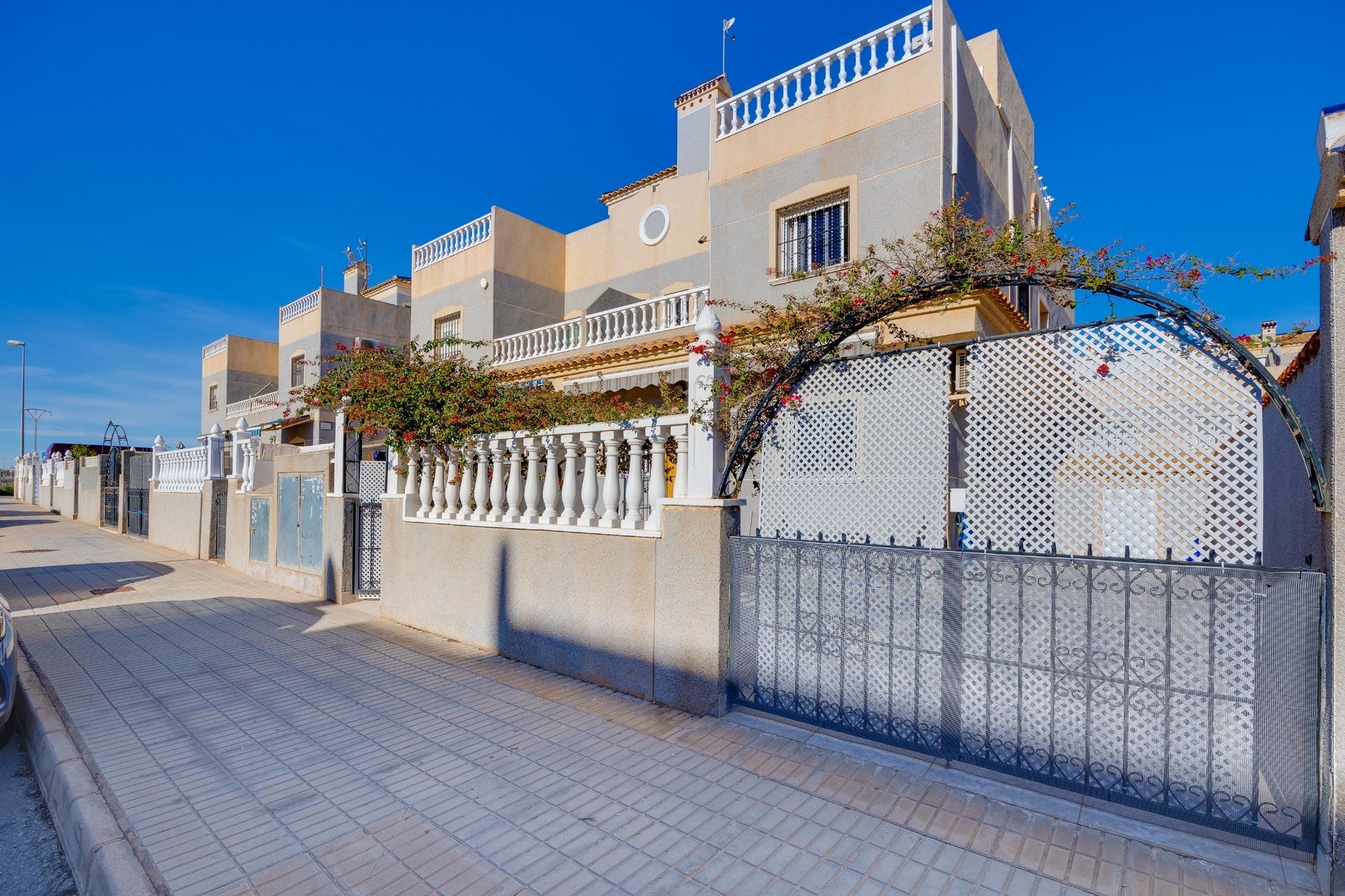 Brukt - Town House -
Orihuela Costa - Playa Flamenca