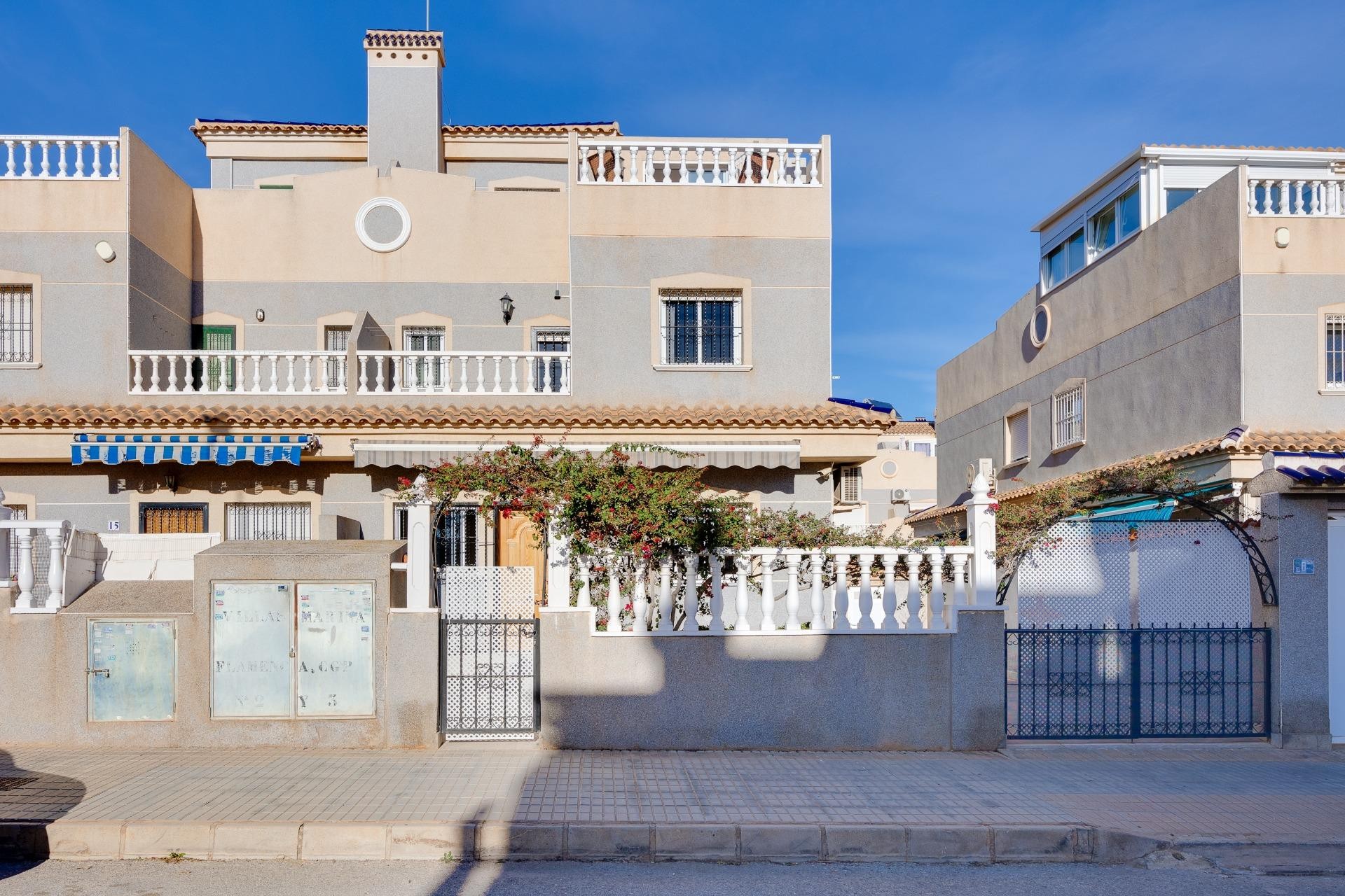 Brukt - Town House -
Orihuela Costa - Playa Flamenca