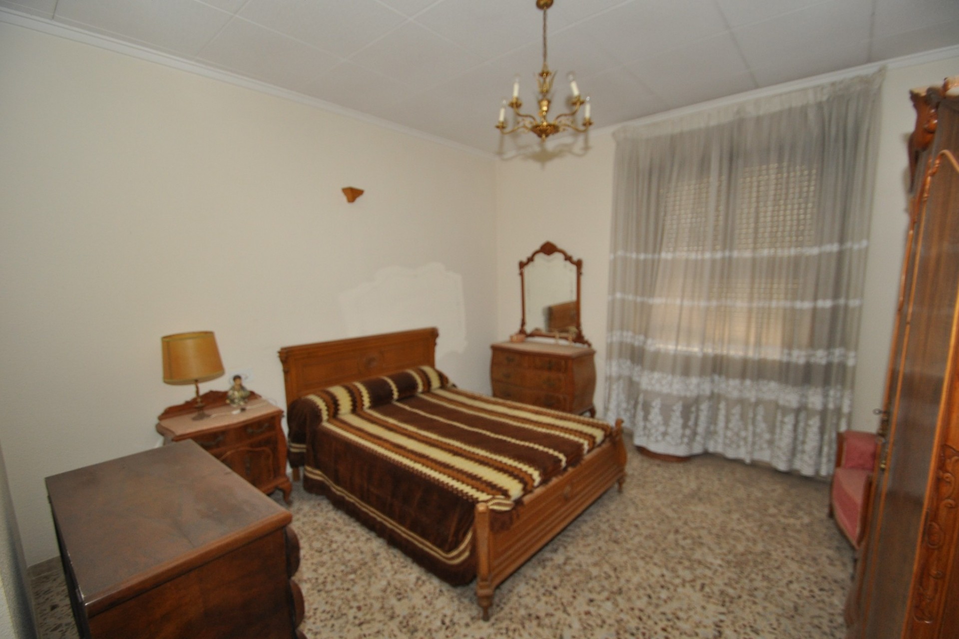 Brukt - Town House -
Petrer - Inland