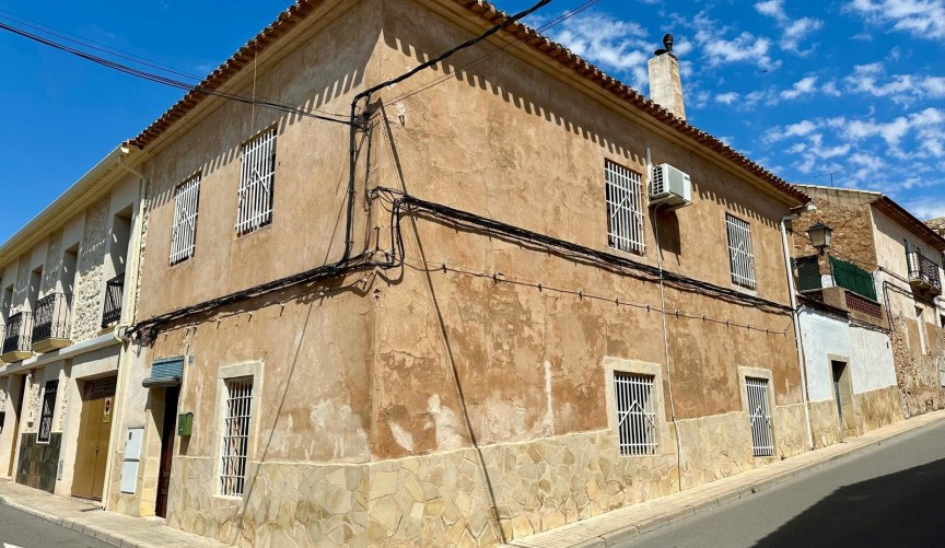 Brukt - Town House -
Pinoso - Inland