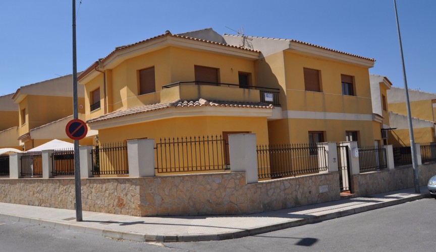 Brukt - Town House -
Pinoso - Inland