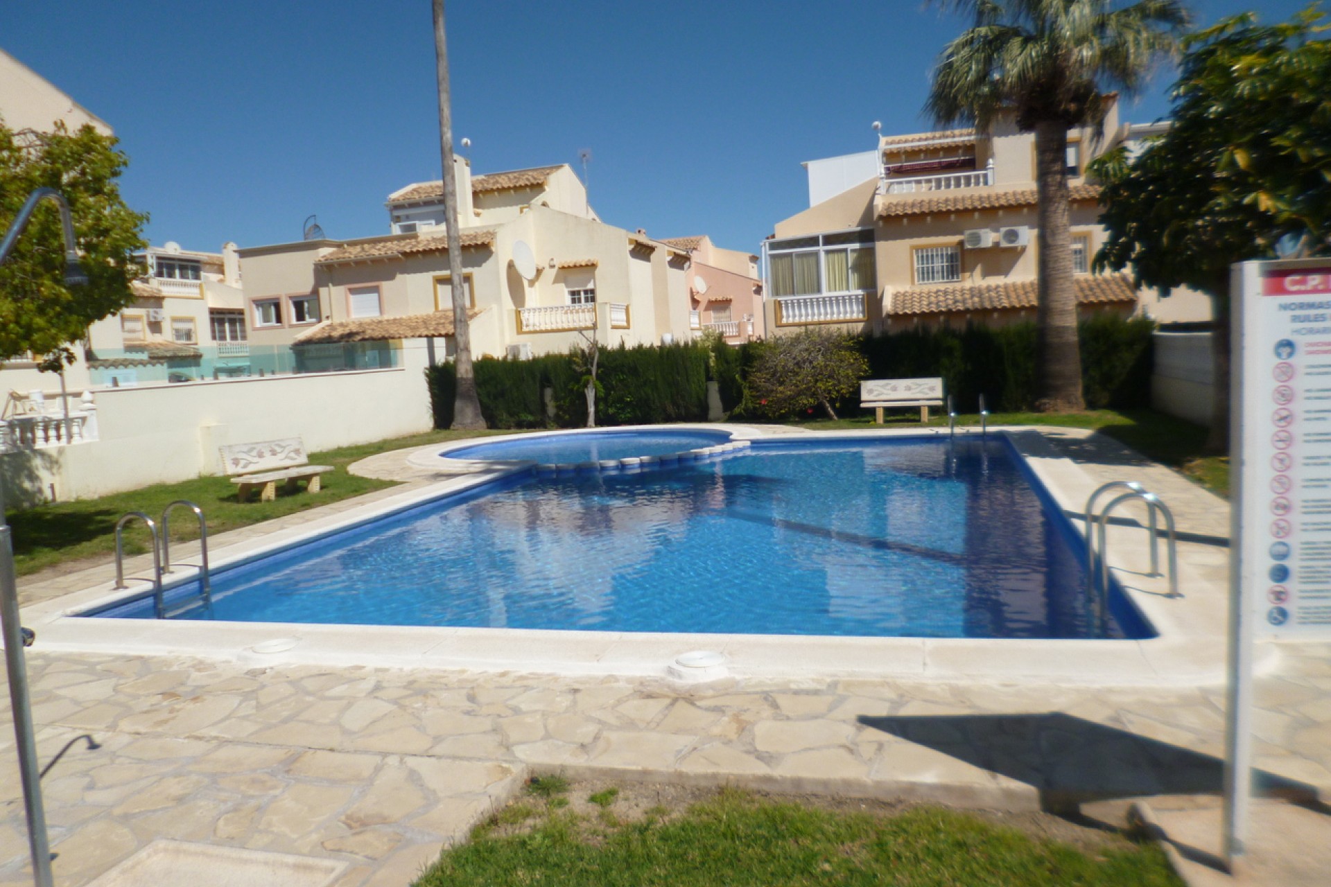 Brukt - Town House -
Playa Flamenca - Costa Blanca