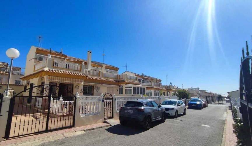 Brukt - Town House -
Playa Flamenca - Costa Blanca