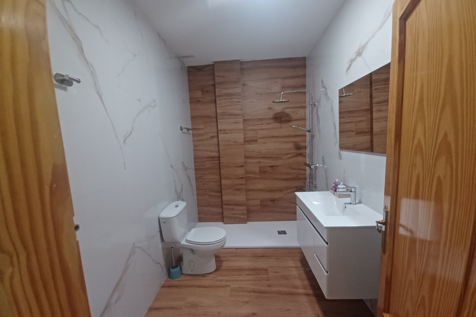 Brukt - Town House -
Roldan - Inland