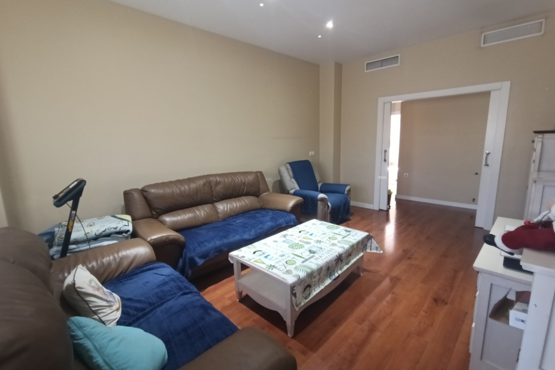 Brukt - Town House -
Roldan - Inland