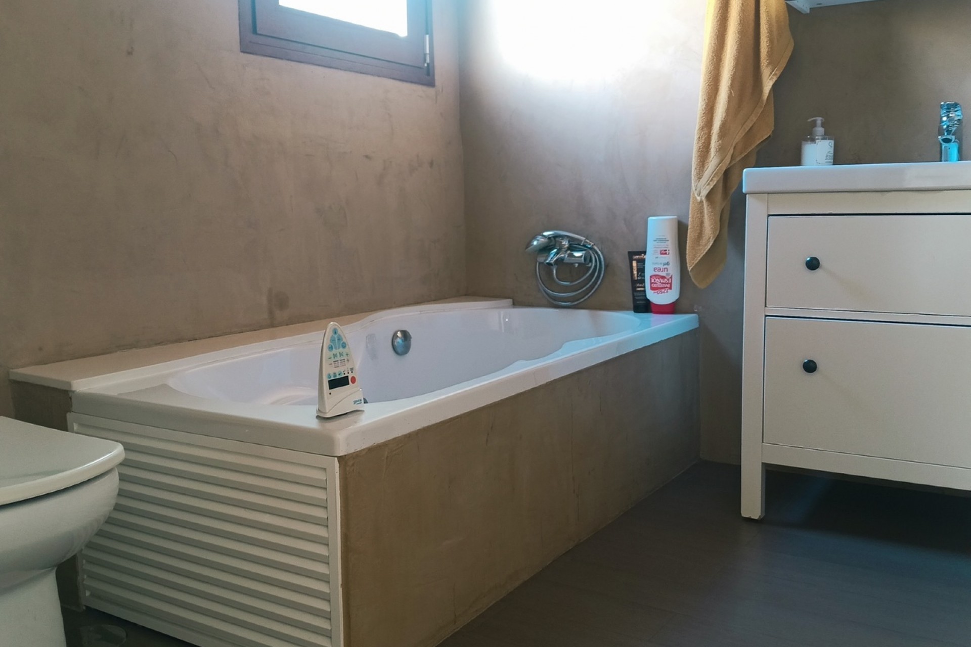 Brukt - Town House -
Roldan - Inland