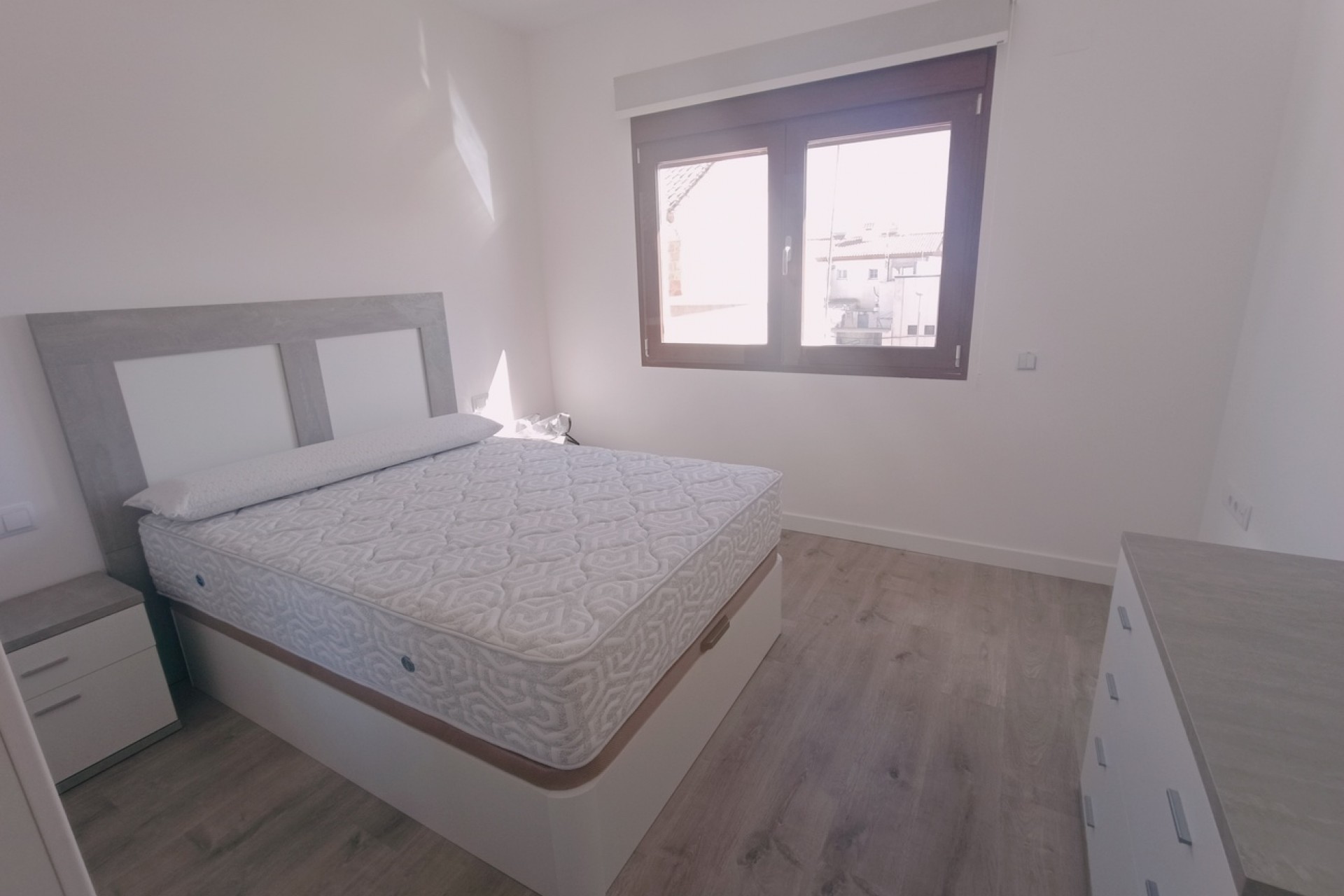 Brukt - Town House -
Roldan - Inland