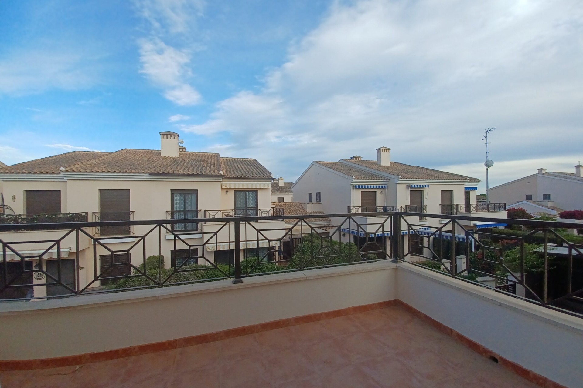 Brukt - Town House -
San Cayetano - Inland