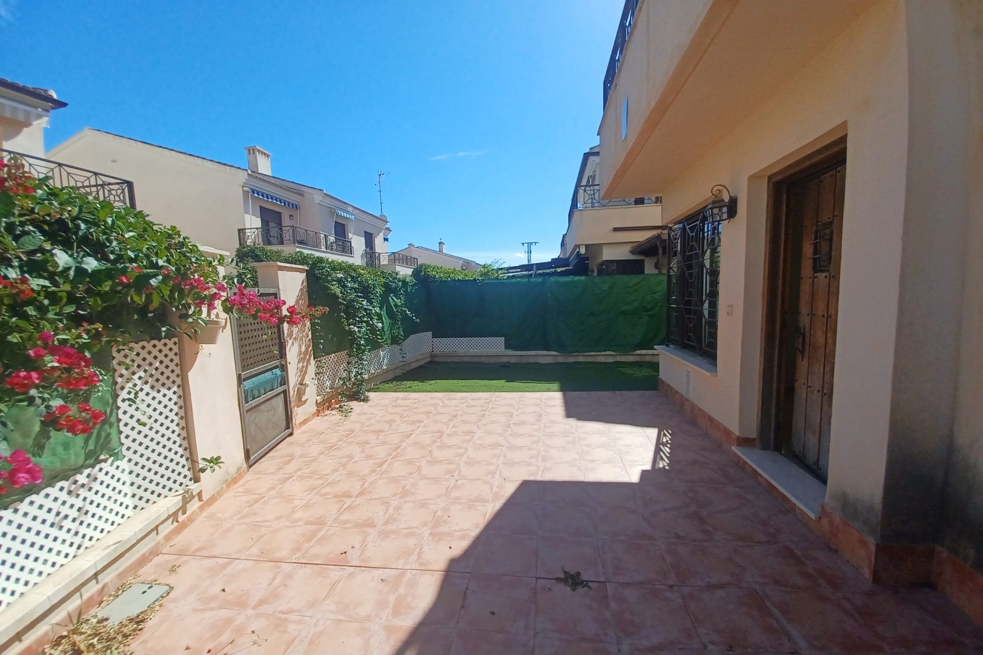 Brukt - Town House -
San Cayetano - Inland