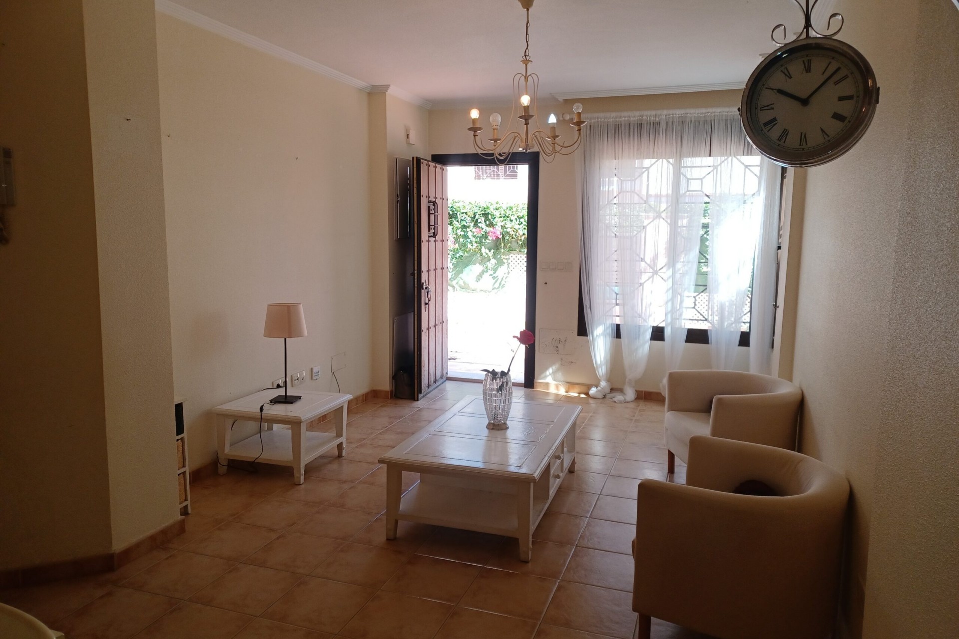 Brukt - Town House -
San Cayetano - Inland