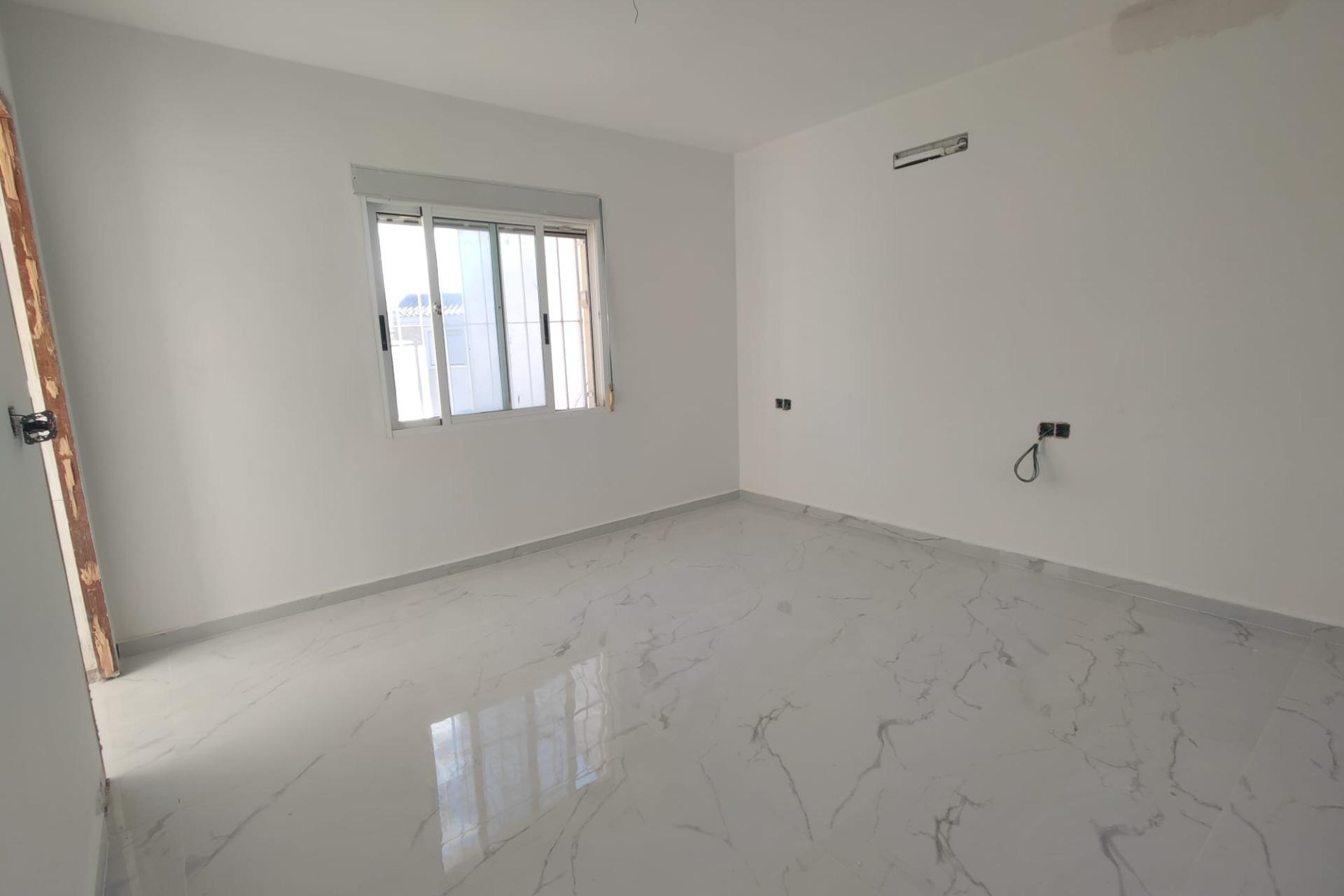 Brukt - Town House -
San Miguel de Salinas - Blue Lagoon - Galán