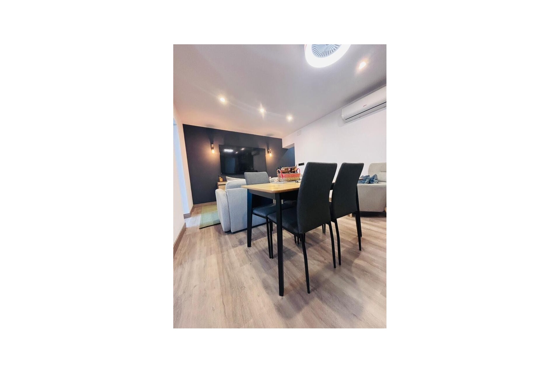 Brukt - Town House -
San Miguel de Salinas - Inland