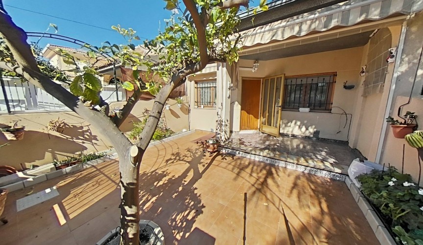 Brukt - Town House -
Santiago de la Ribera - Santiago De La Ribera