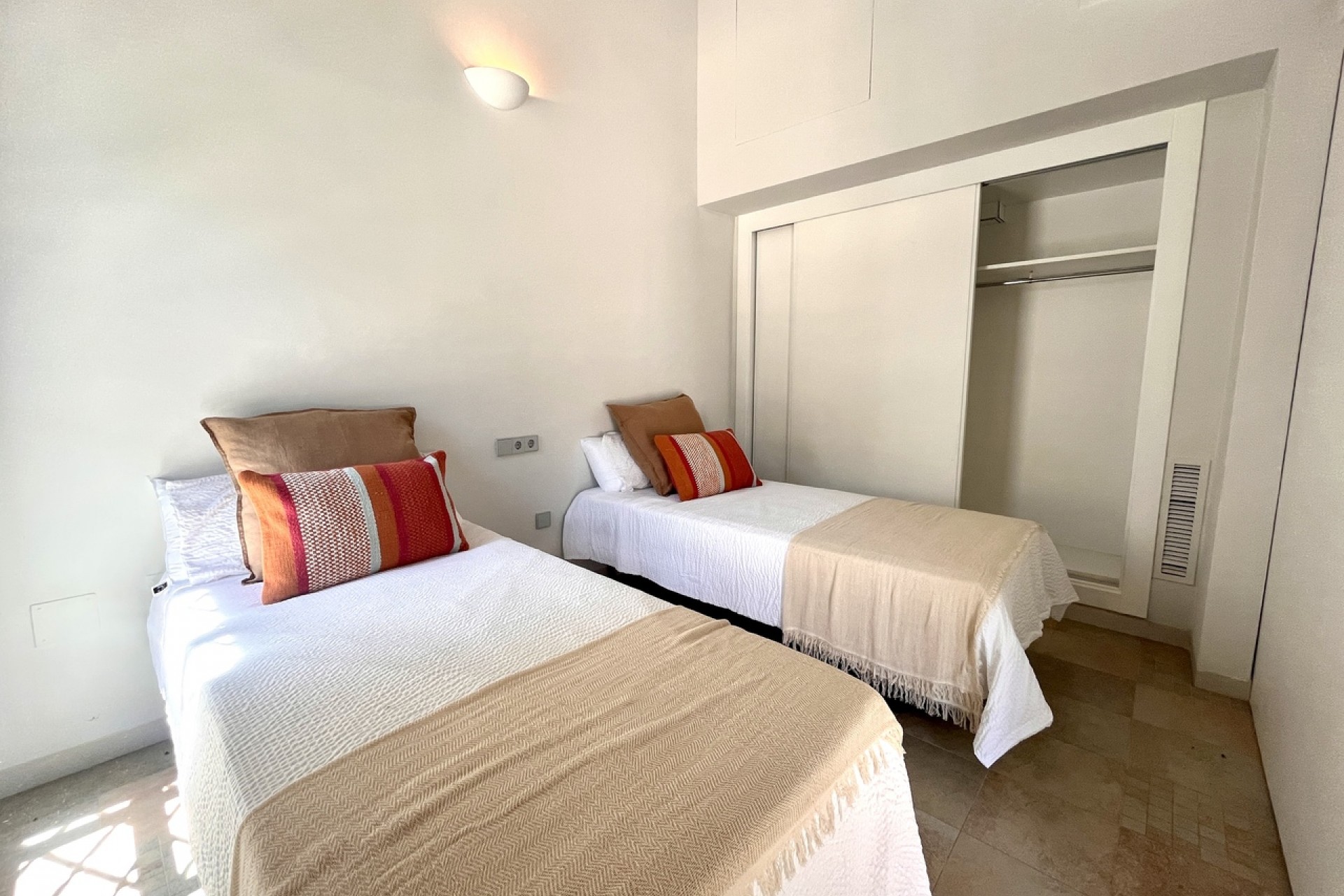 Brukt - Town House -
Sucina - Inland