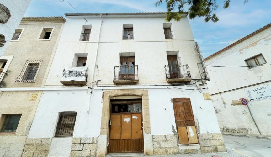 Brukt - Town House -
Teulada - Inland