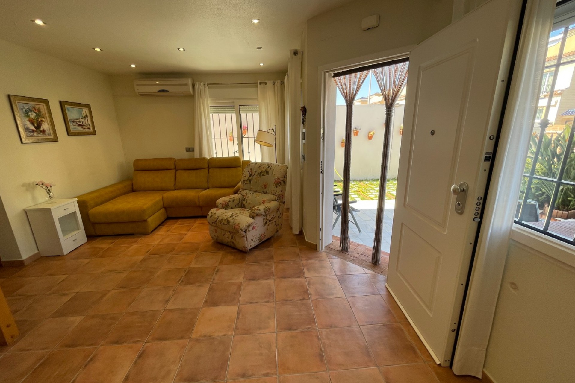 Brukt - Town House -
Torre de la Horadada - Costa Blanca