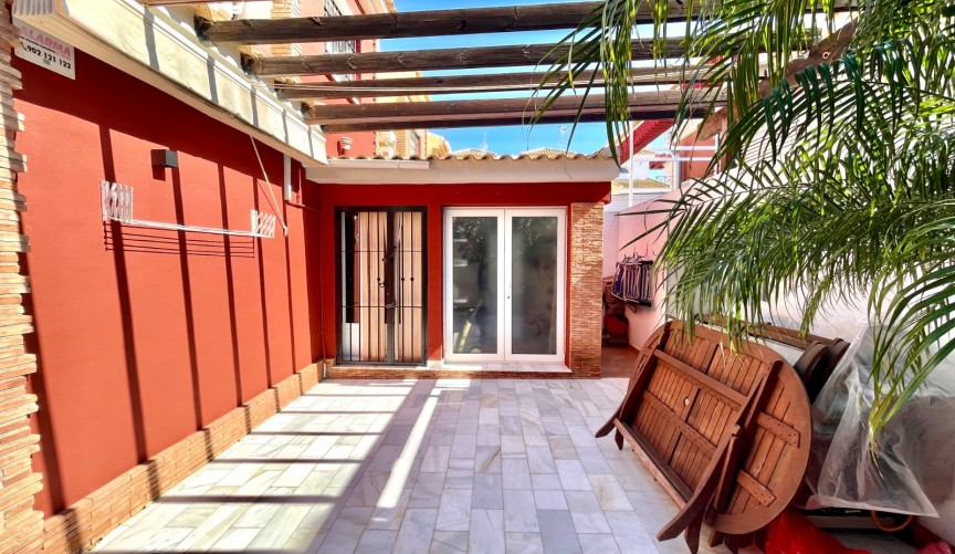 Brukt - Town House -
Torre de la Horadada - Costa Blanca