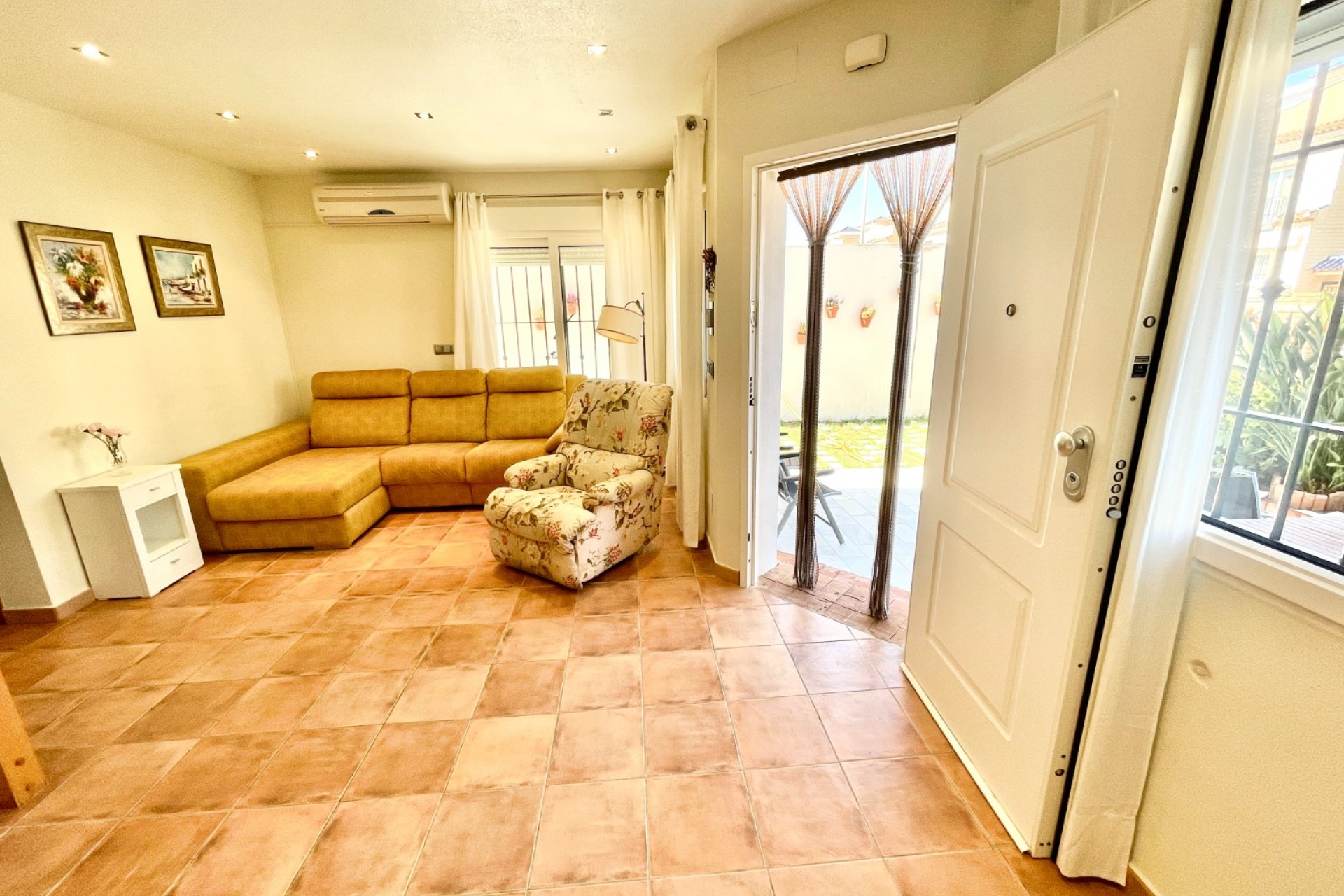 Brukt - Town House -
Torre de la Horadada - Costa Blanca