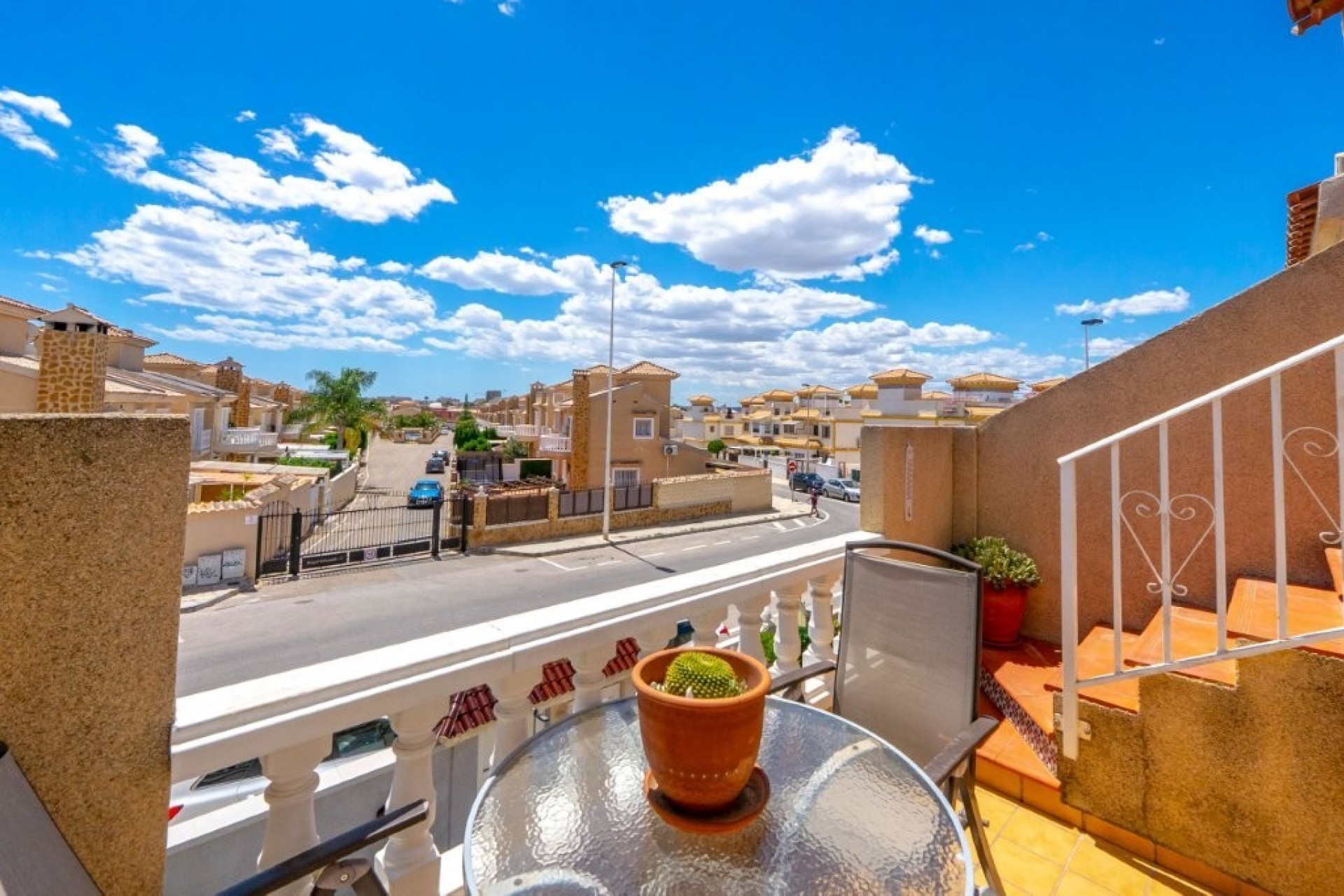 Brukt - Town House -
Torrevieja - aguas nuevas