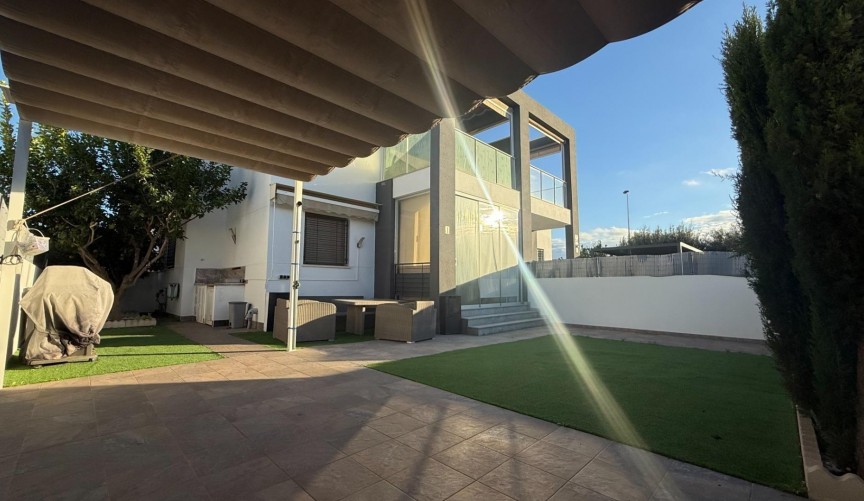 Brukt - Town House -
Torrevieja - aguas nuevas