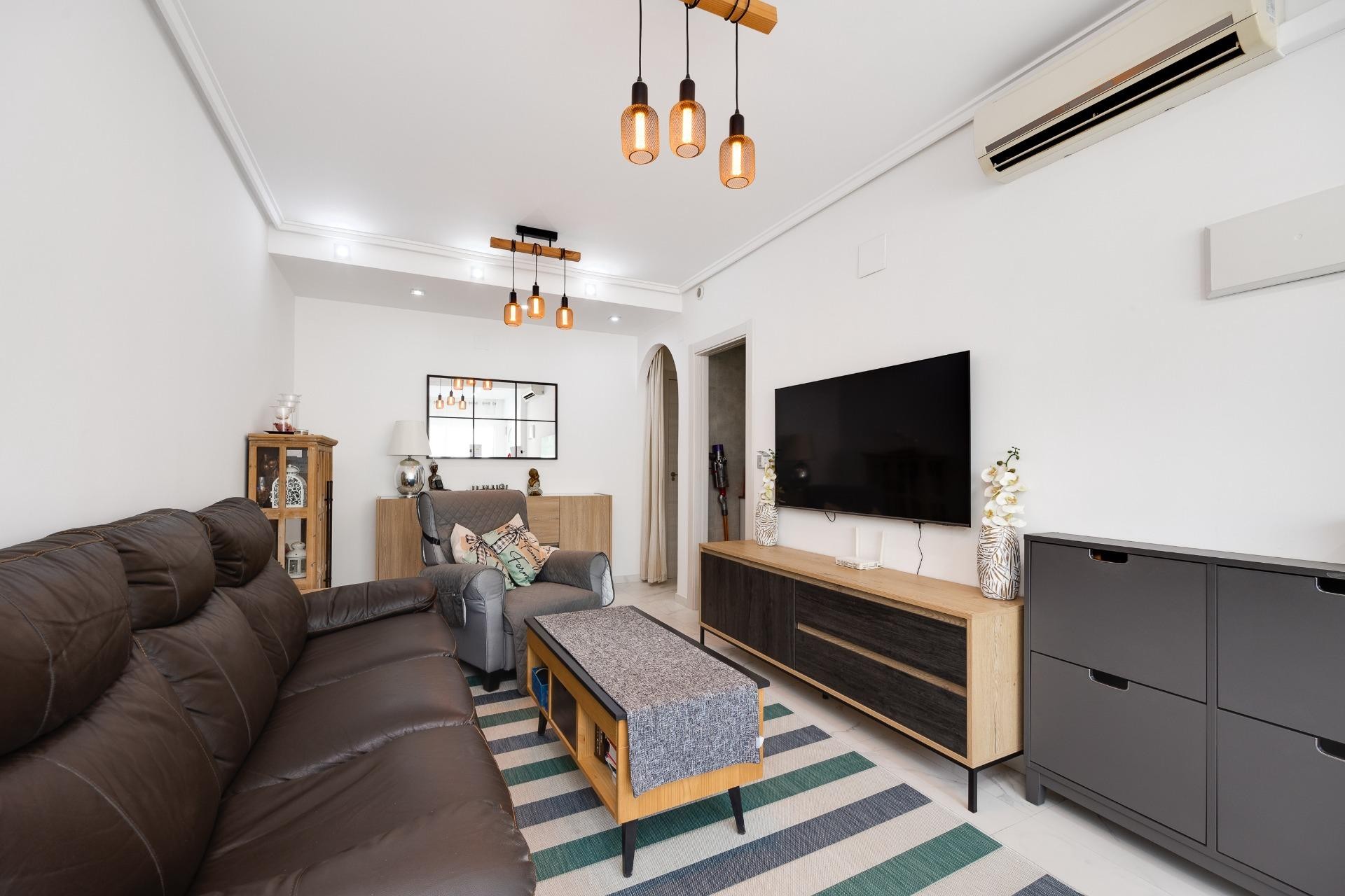 Brukt - Town House -
Torrevieja - aguas nuevas