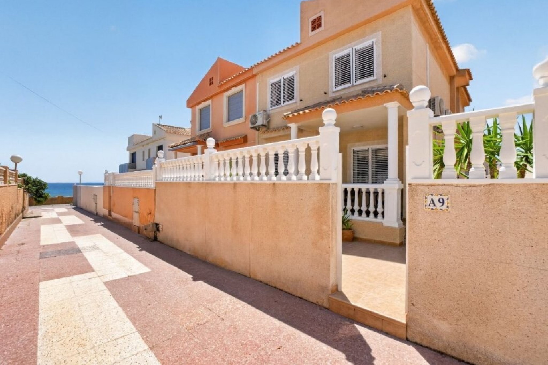 Brukt - Town House -
Torrevieja - Cabo Cervera