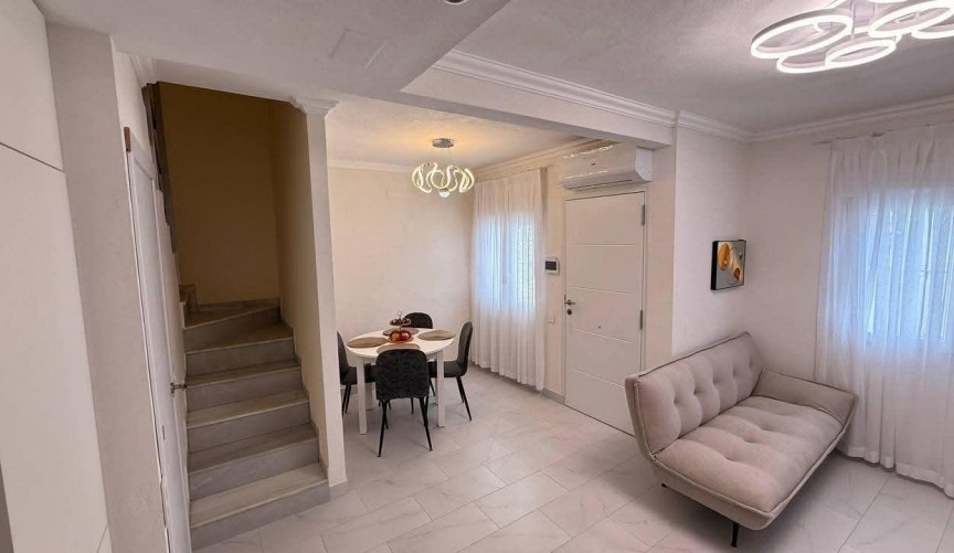 Brukt - Town House -
Torrevieja - Calas Blanca