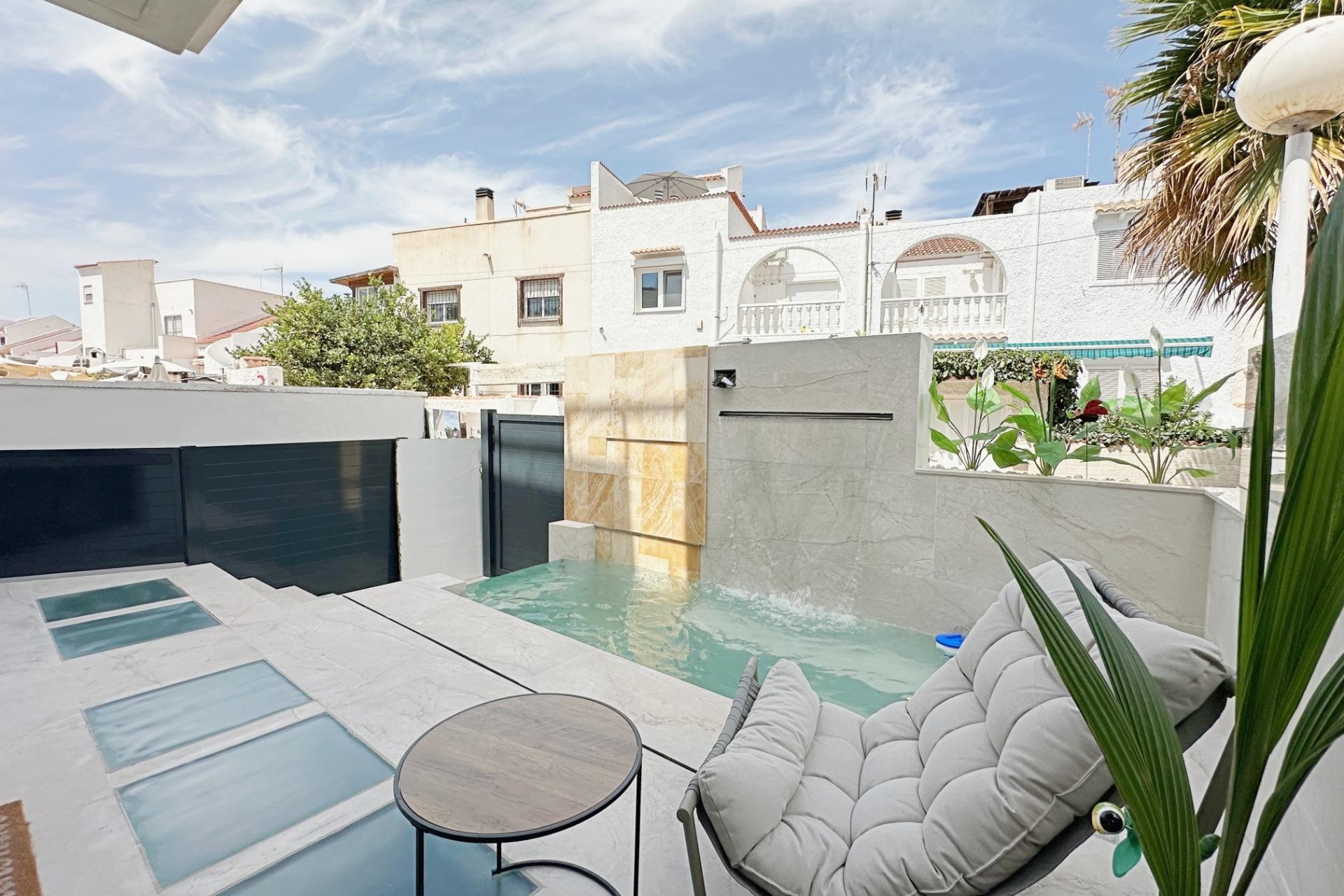 Brukt - Town House -
Torrevieja - Calas Blanca
