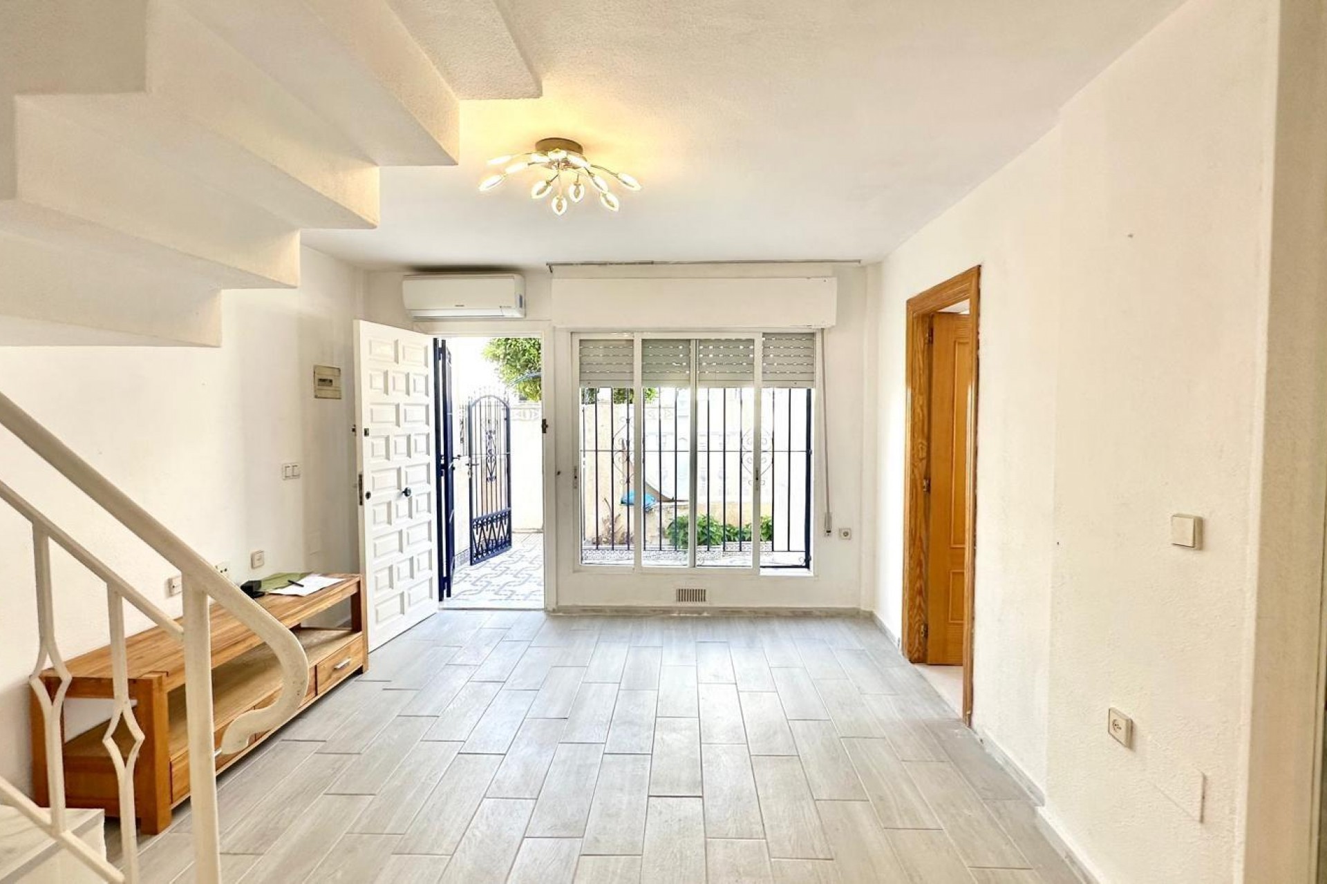 Brukt - Town House -
Torrevieja - Carrefour