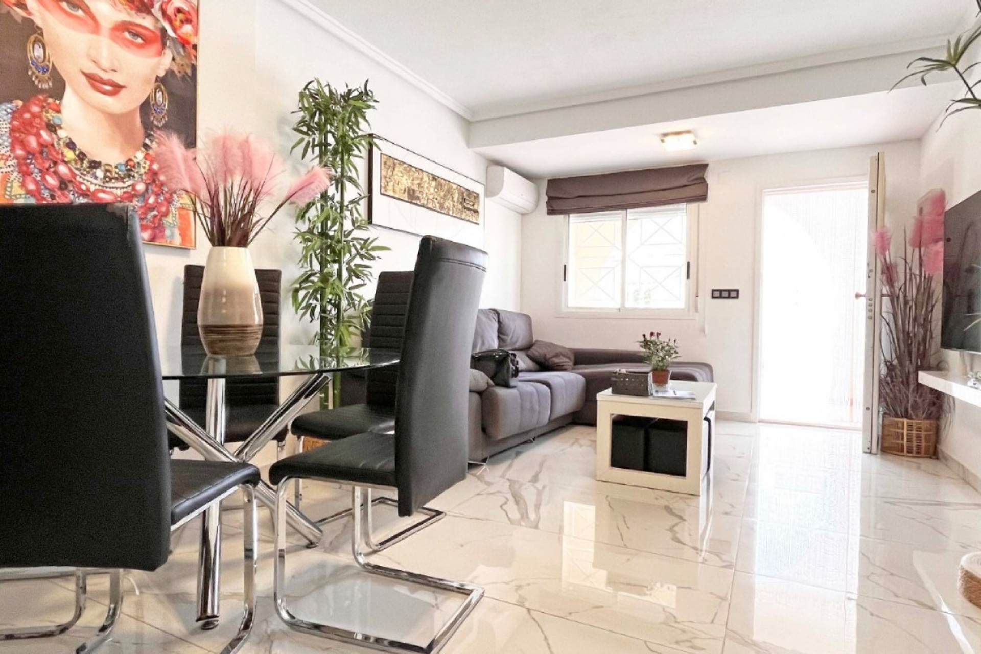 Brukt - Town House -
Torrevieja - Costa Blanca