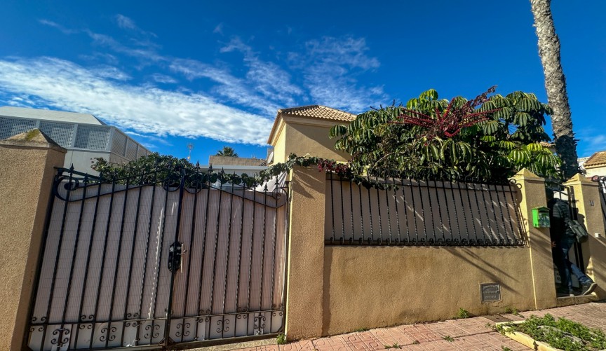 Brukt - Town House -
Torrevieja - Costa Blanca