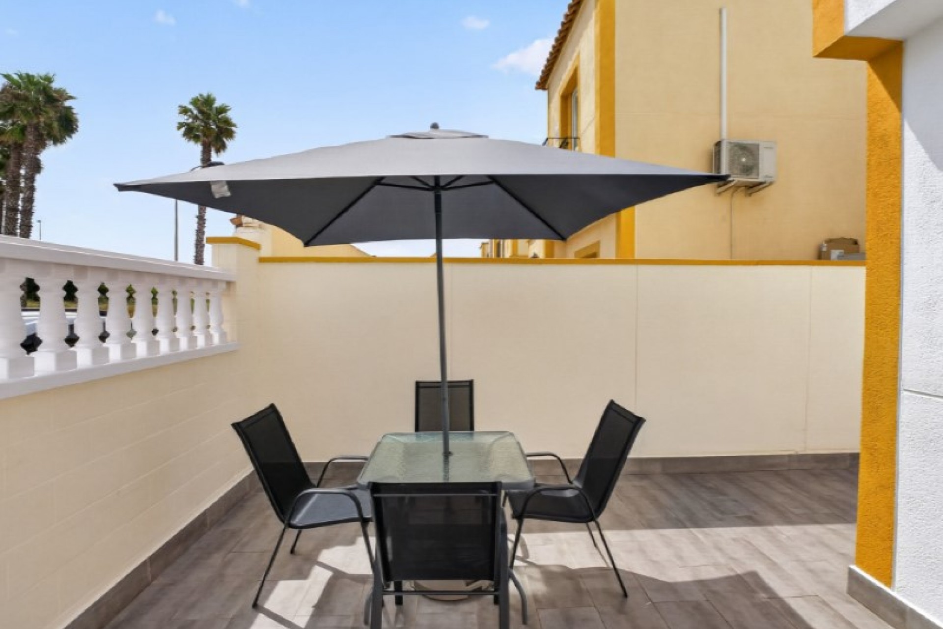 Brukt - Town House -
Torrevieja - Costa Blanca