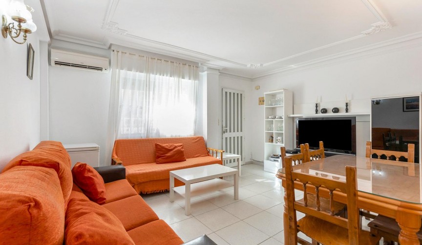 Brukt - Town House -
Torrevieja - La Mata