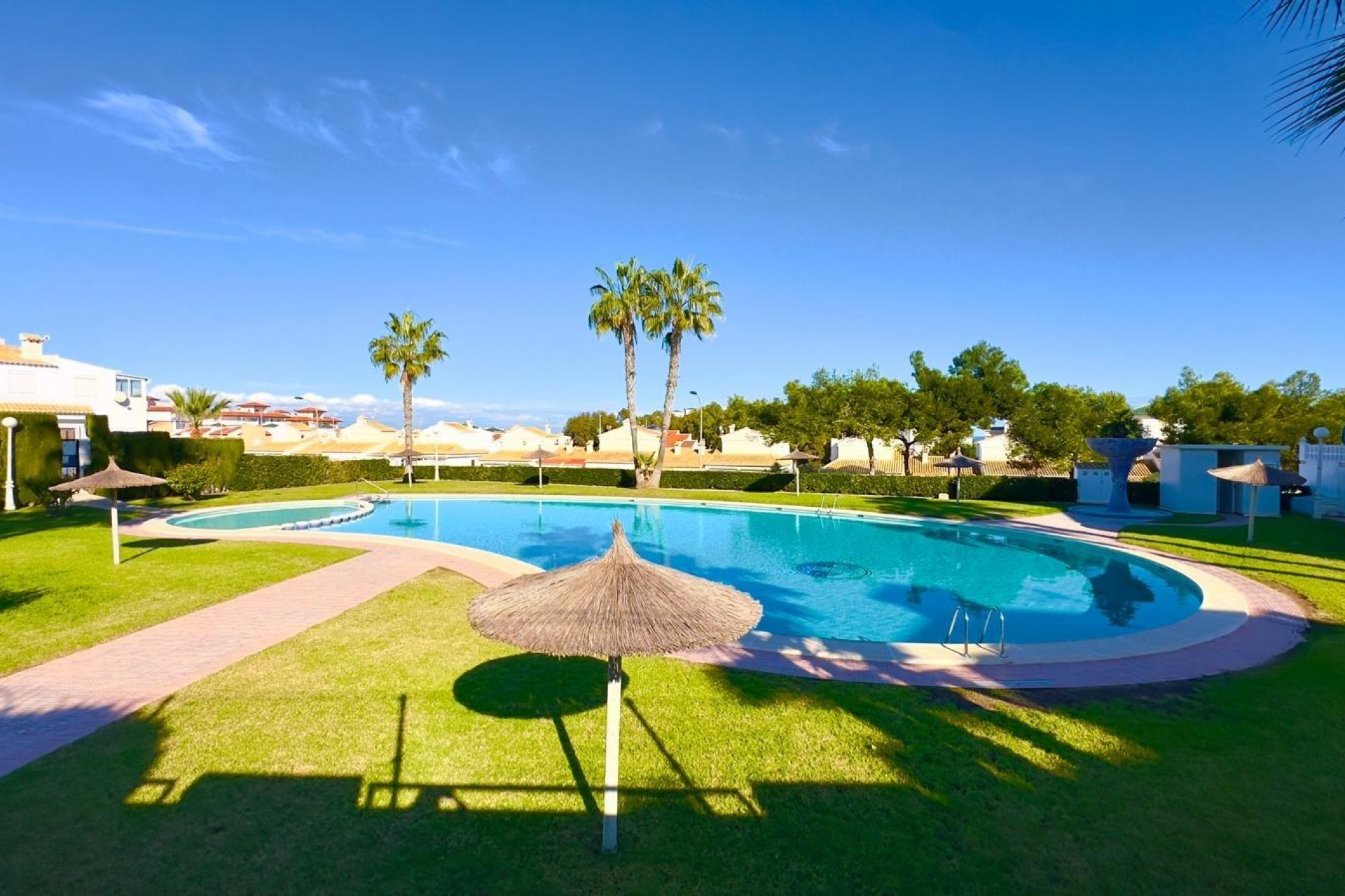 Brukt - Town House -
Torrevieja - La Mata