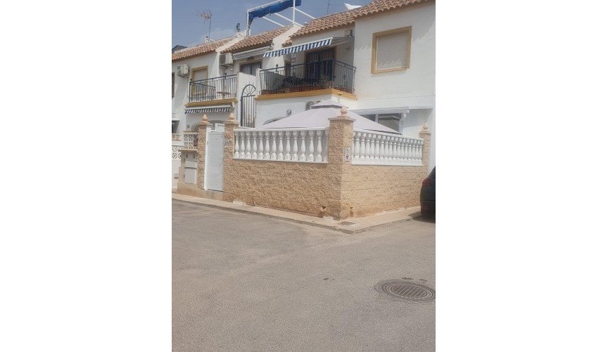 Brukt - Town House -
Torrevieja - La Siesta - El Salado - Torreta