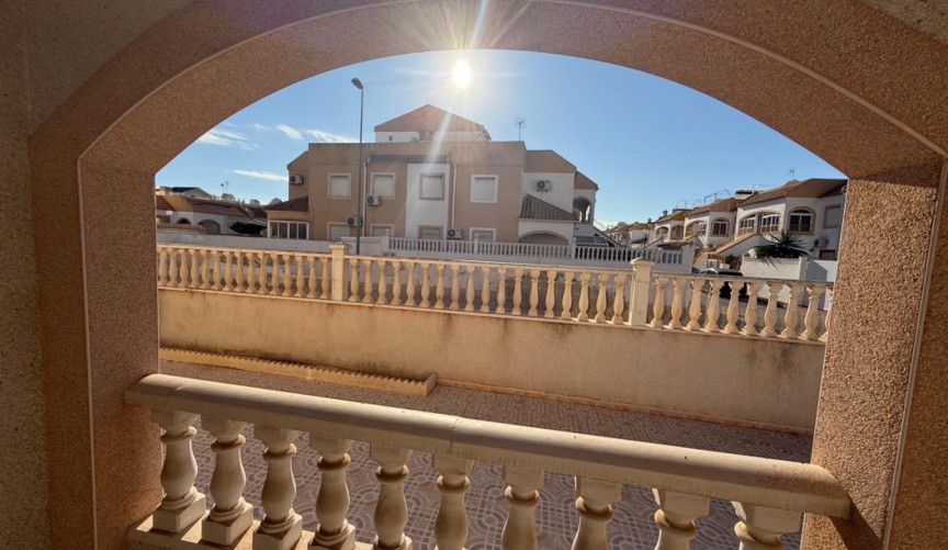 Brukt - Town House -
Torrevieja - La Siesta - El Salado - Torreta