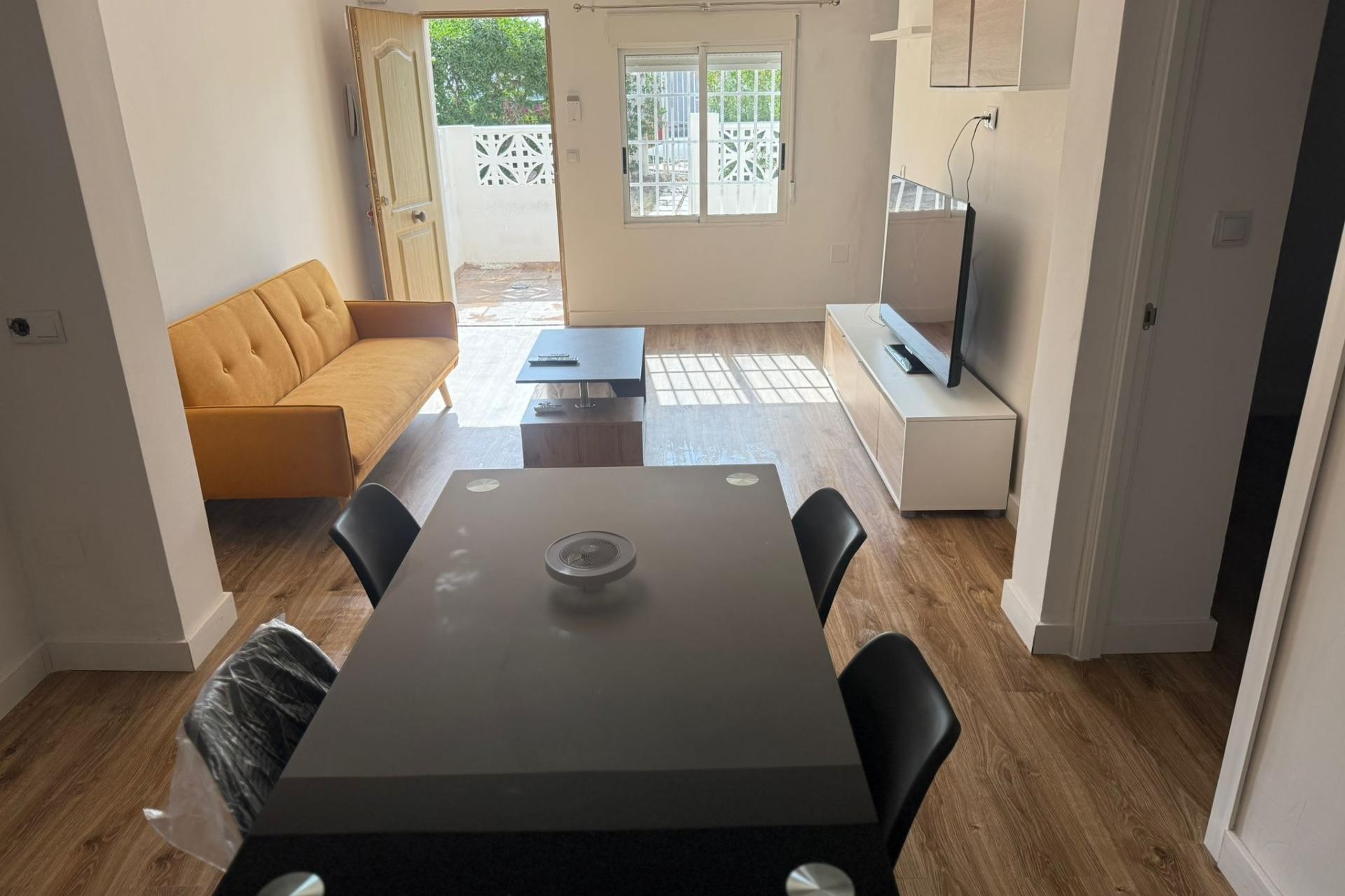 Brukt - Town House -
Torrevieja - La Siesta - El Salado - Torreta