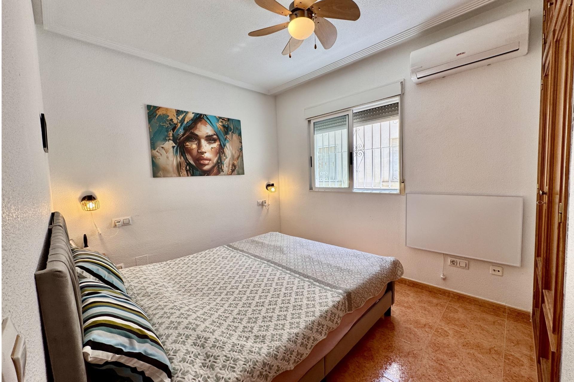 Brukt - Town House -
Torrevieja - La Siesta - El Salado - Torreta