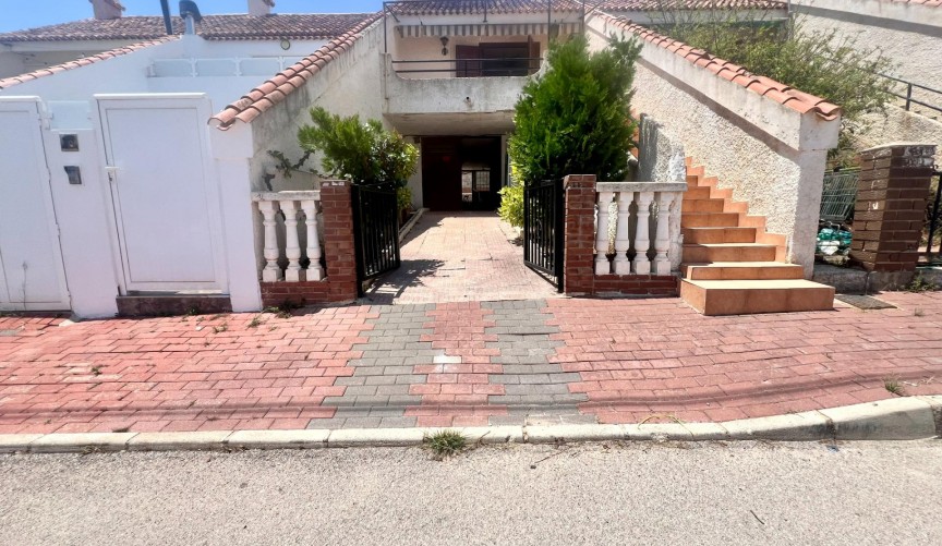 Brukt - Town House -
Torrevieja - Los Balcones