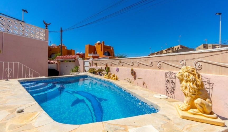 Brukt - Town House -
Torrevieja - Los Frutales/ La Rosaleda